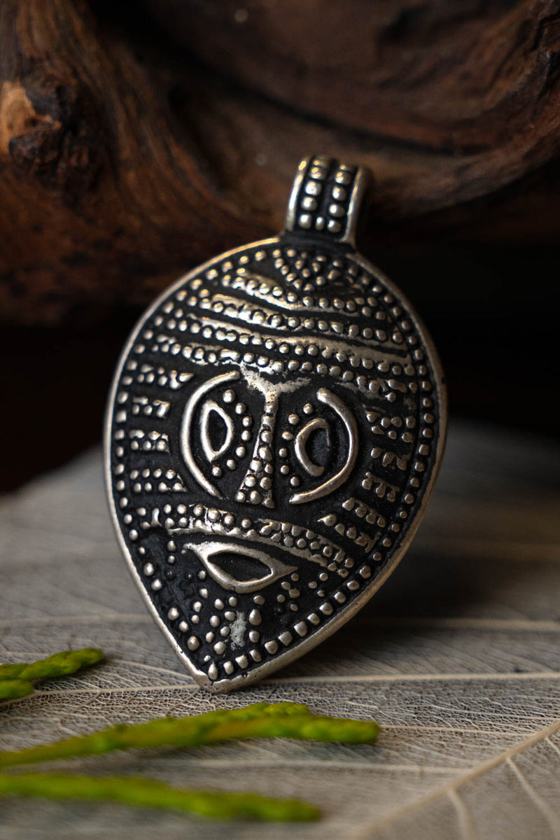 Viking masker-amulet Gotland, verzilverd brons