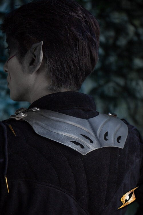 Dark elven Eventide gorget, 1mm