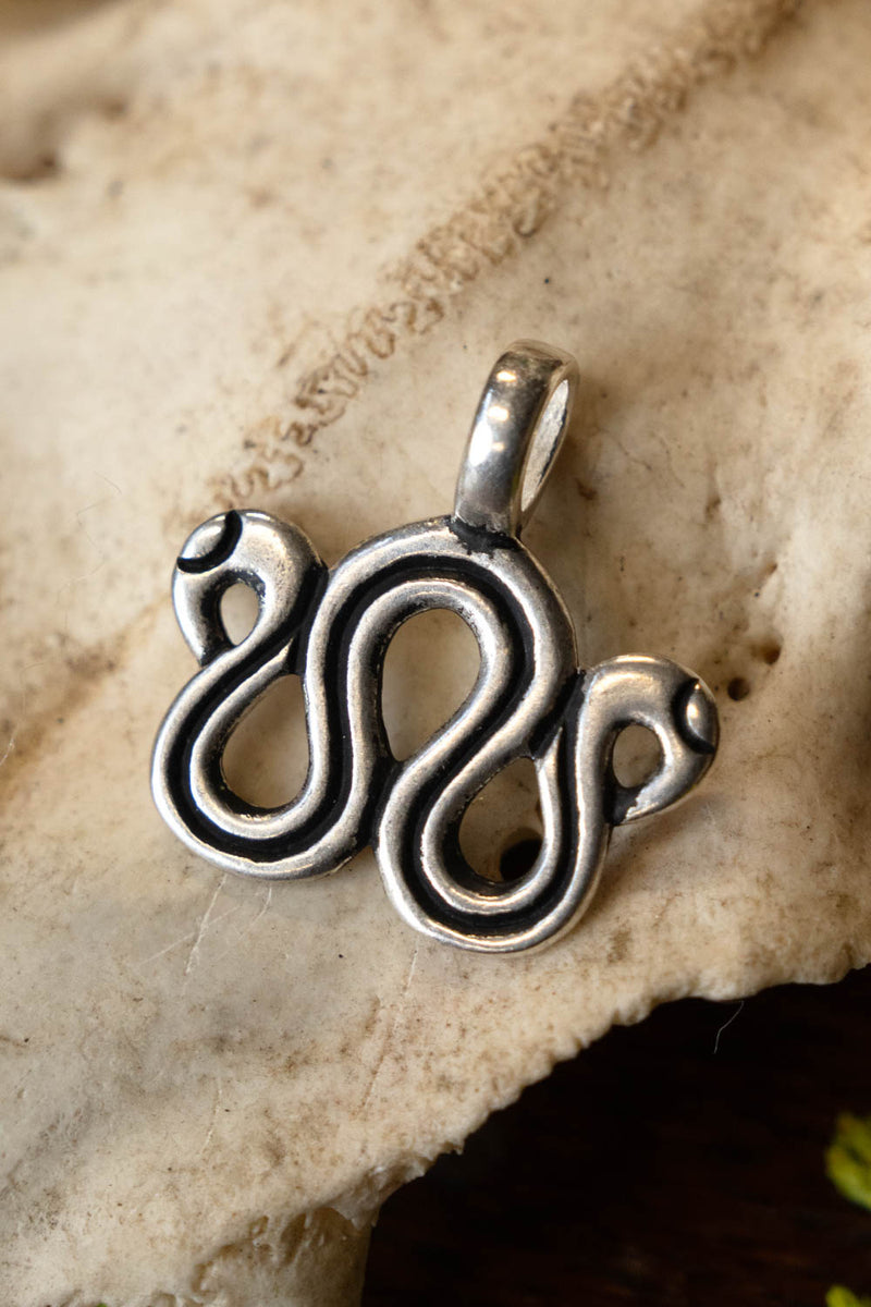 Vichingo distributore di gioielli, bronzo argentato 