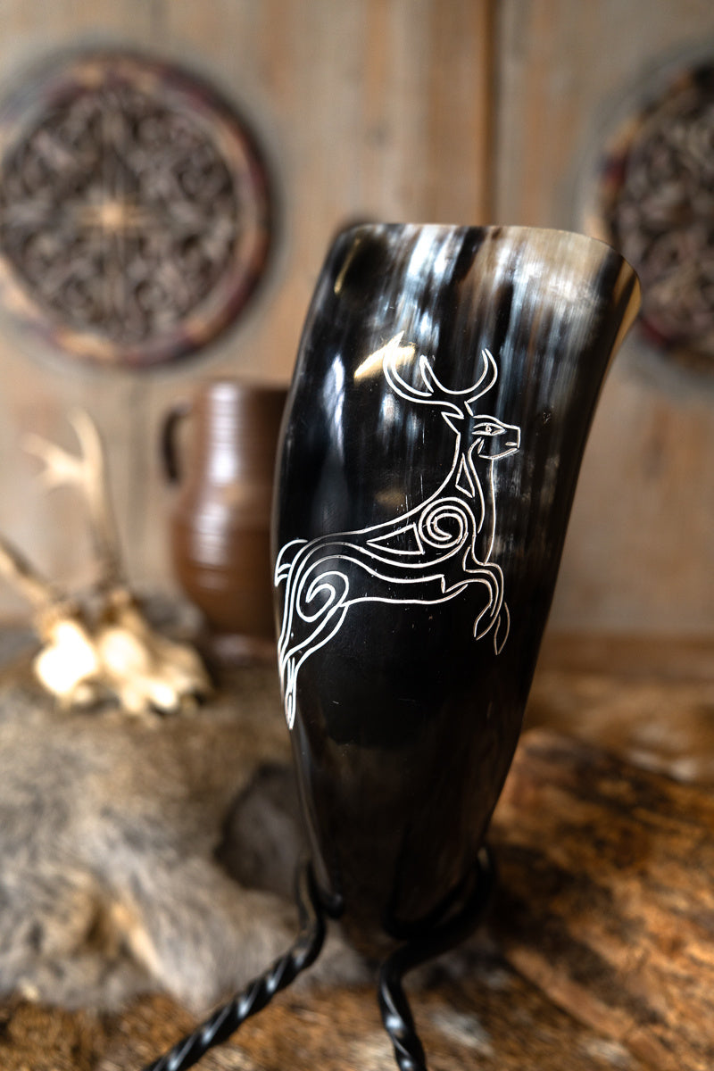 Gegraveerde drinkhoorn Cernunnos, 300-500 ml