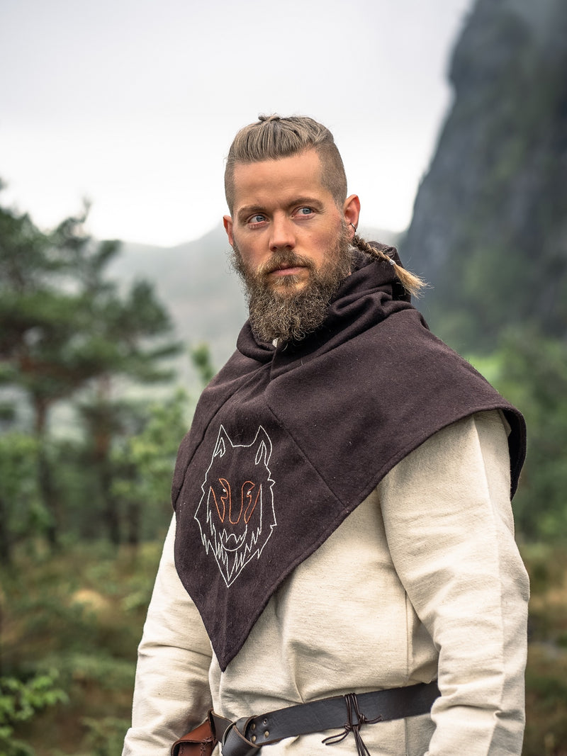 Skjoldehamm cappuccio Halfdan con lupo, marrone, misto lana 