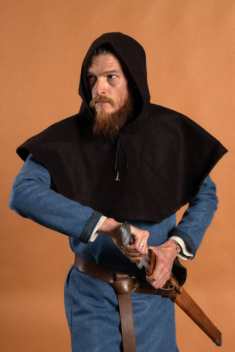 Chaperon Cucullus (sort), uldblanding 