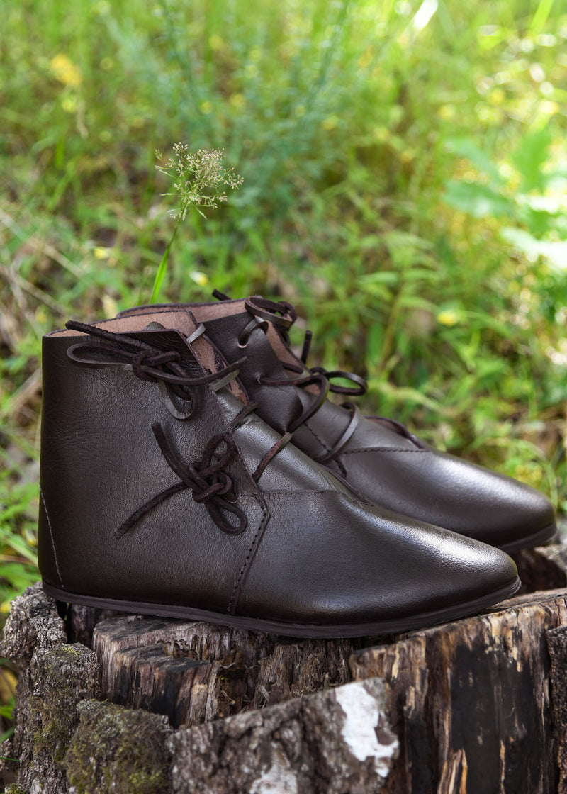 Botines, siglo XV, marrón 