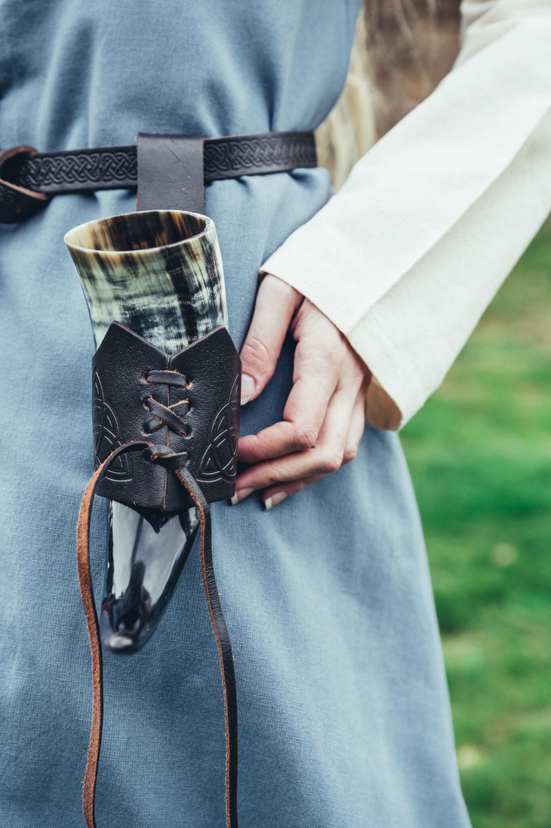 Drinkhoorn houder Triquetra, donkerbruin