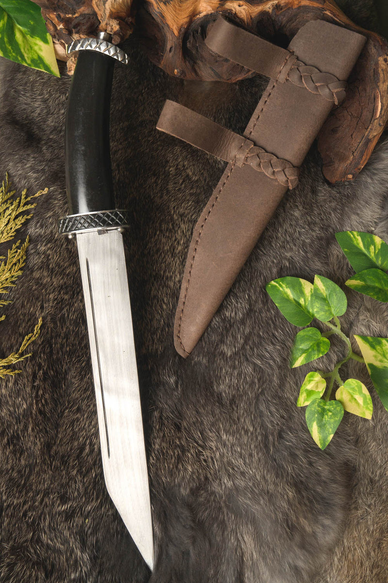 Donkere kortsax, semi-scherp