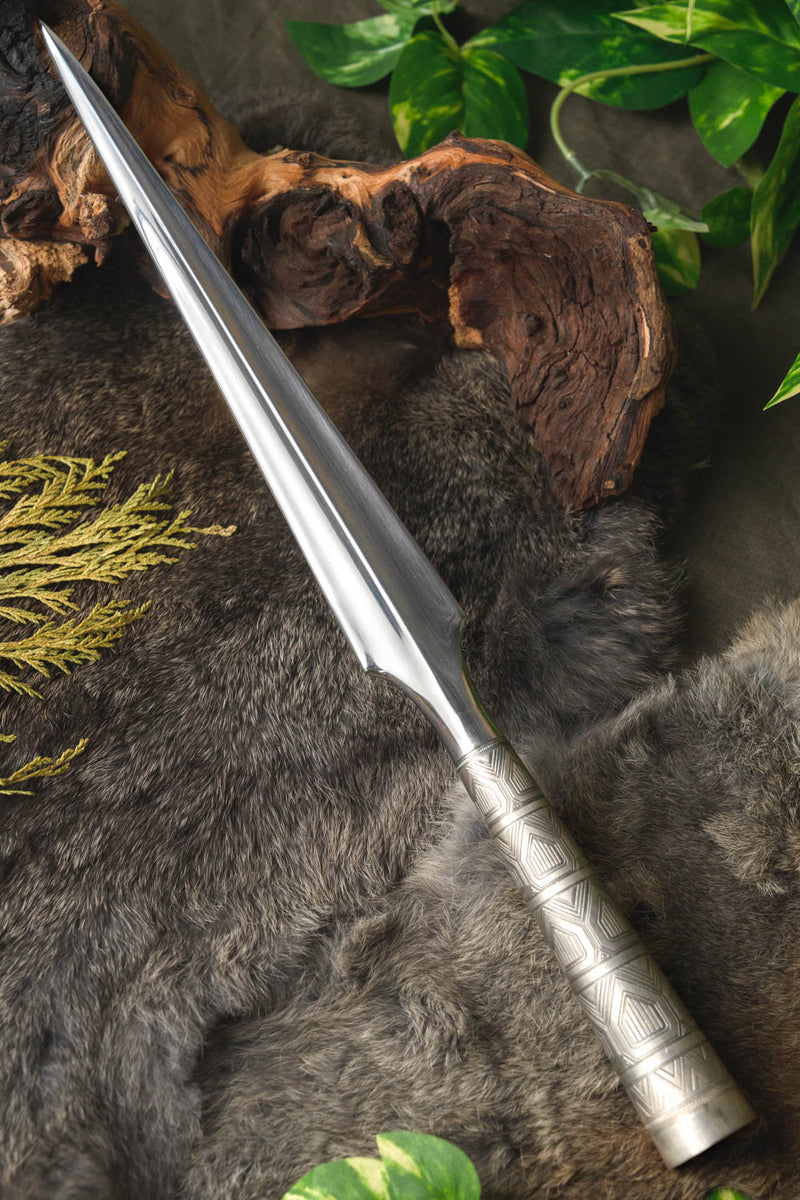 Ozdobiony grot włóczni Wikingów, średnio ostry 