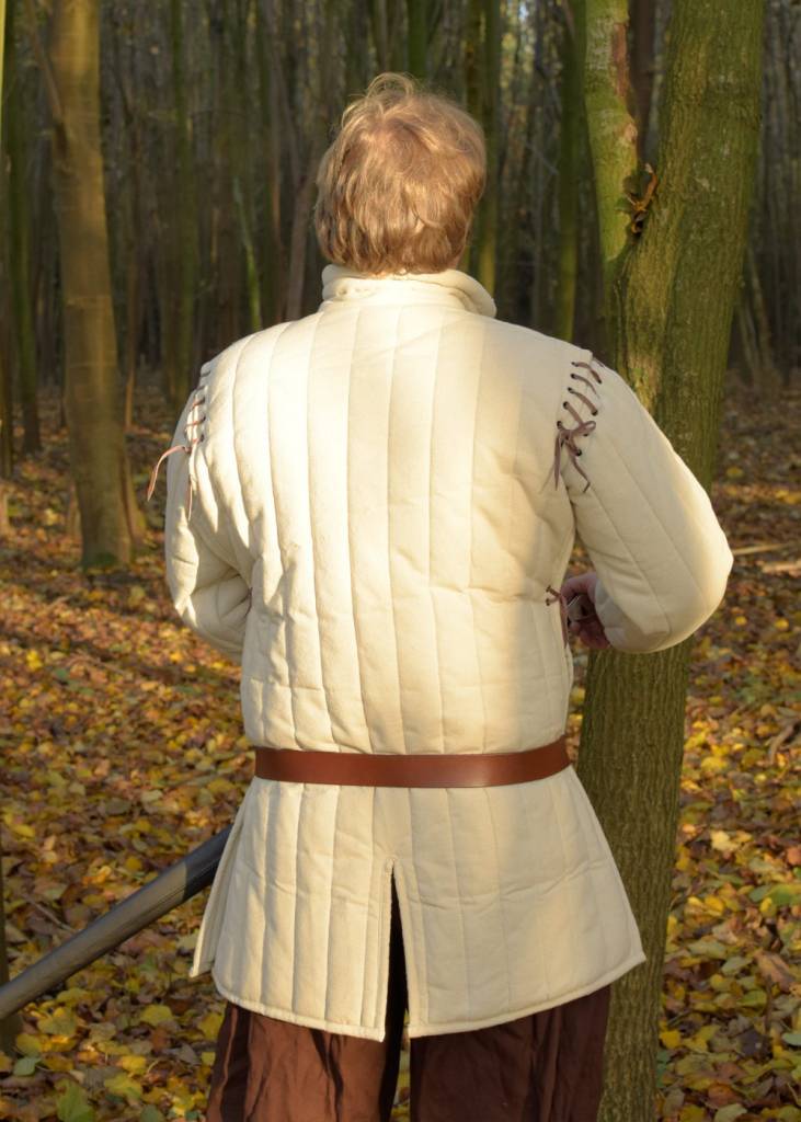 Long gambeson with detachable sleeves