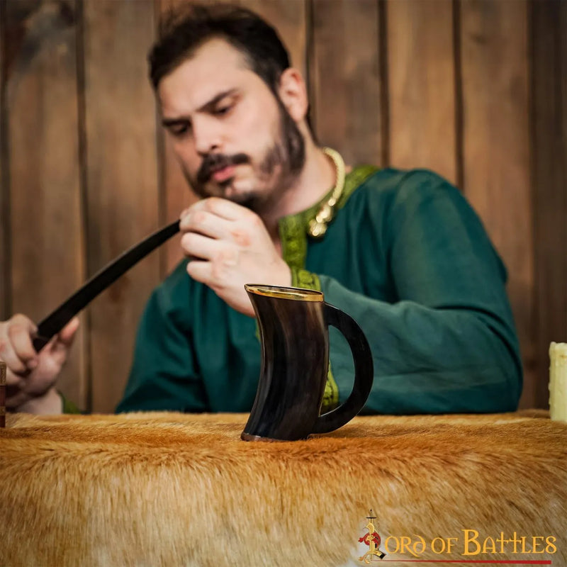 Luxe Viking mok met messing rand