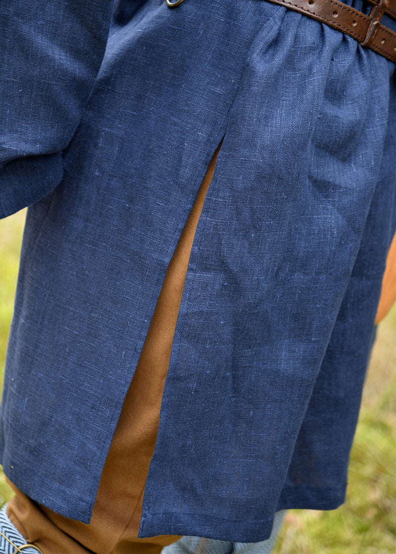 Middeleeuwse linnen tuniek, blauw