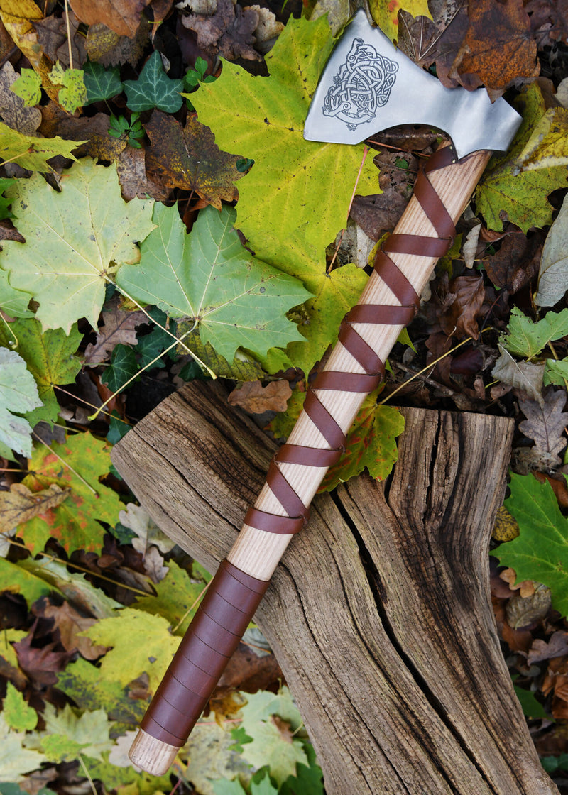 Viking axe, type E, engraved, semi-sharp