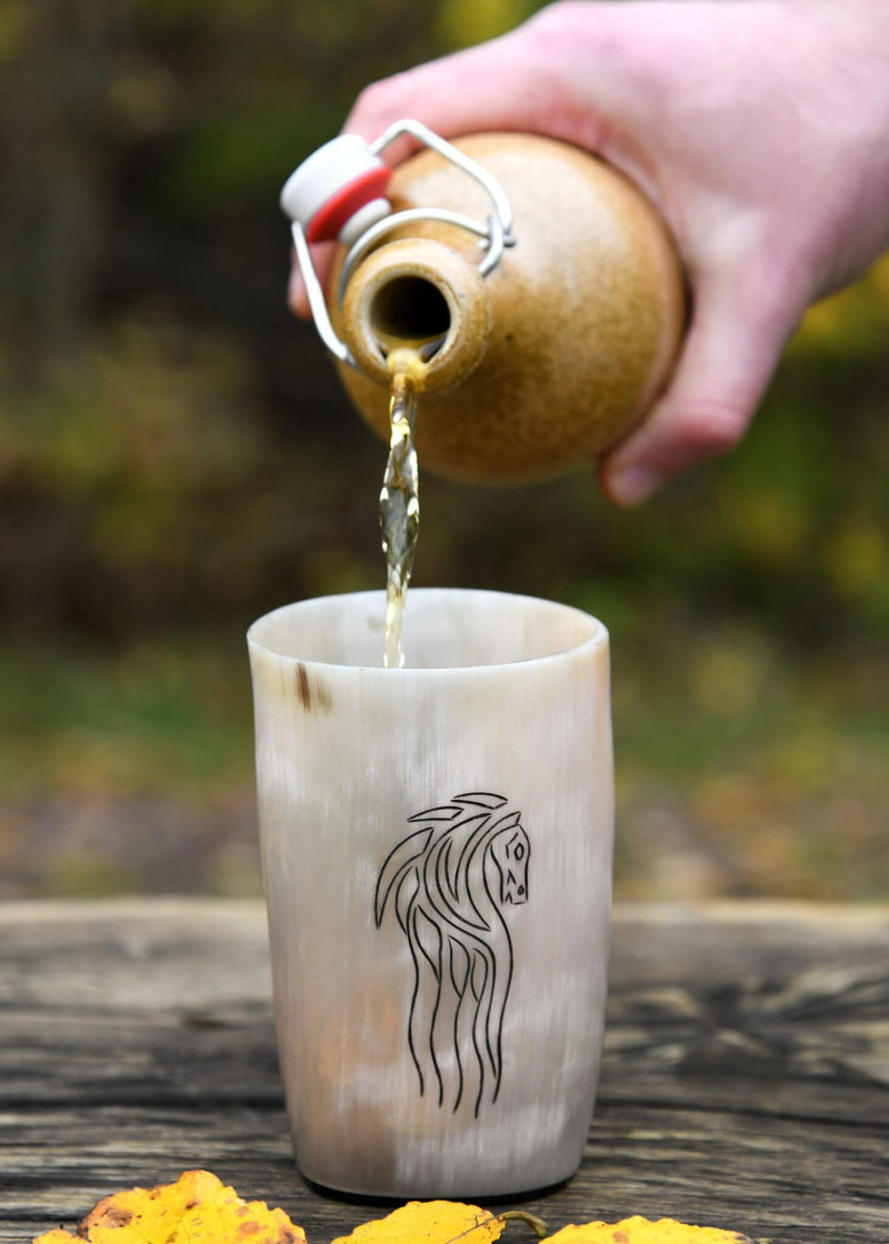 Horn drinking cup Epona, 100-200 ml