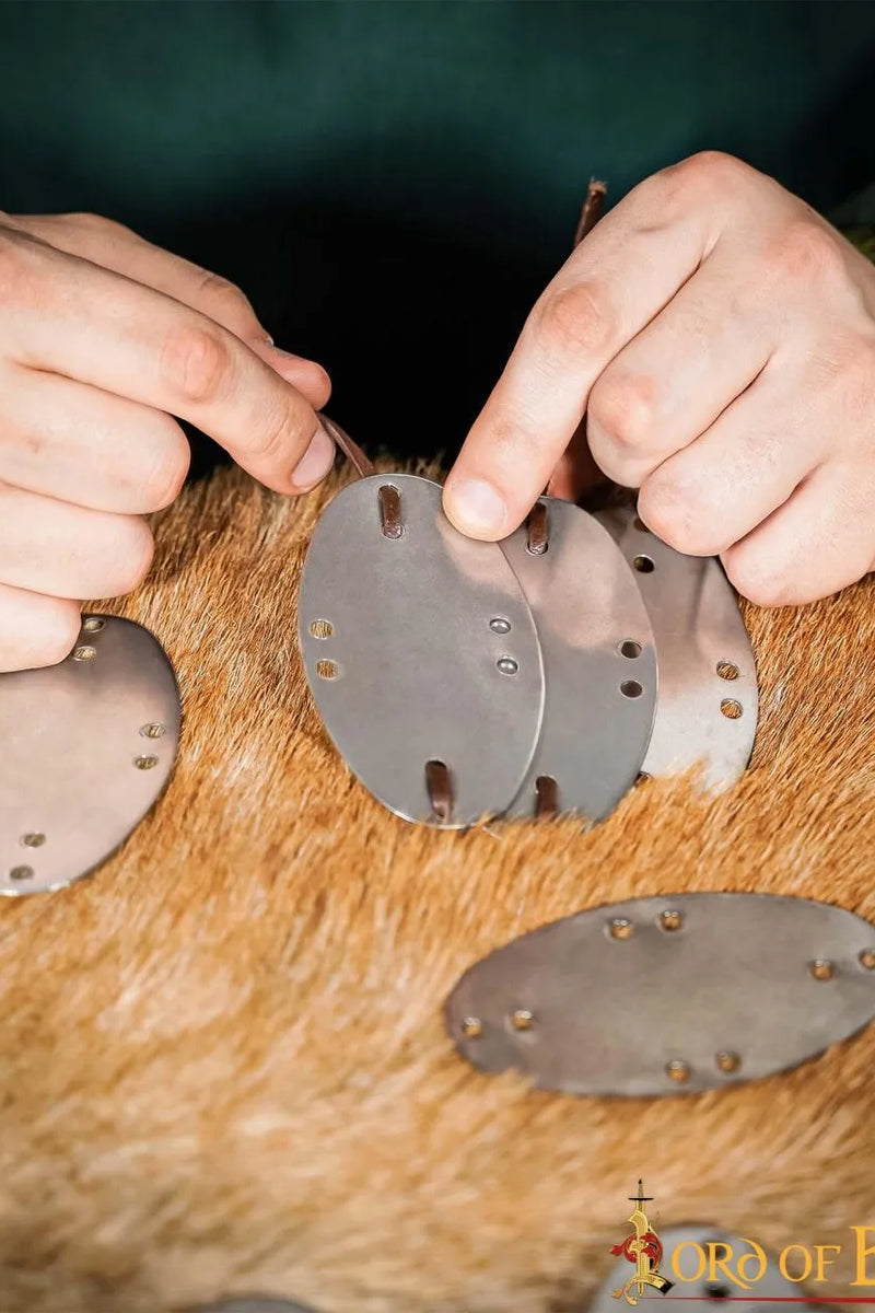 Vroeg-Middeleeuws schaalpantser, rond