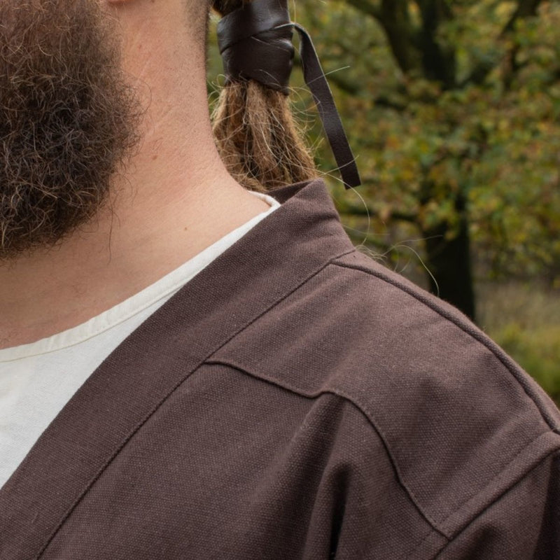 Vroegmiddeleeuwse kaftan Njord, bruin