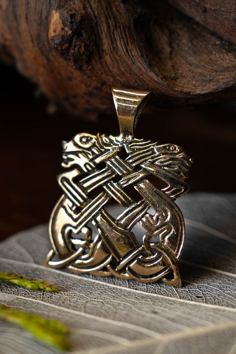Cú Chulainn dog pendant, bronze