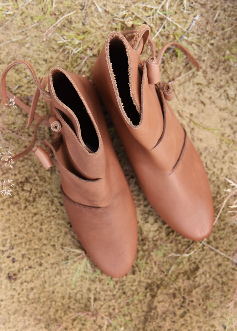 Viking schoenen Jorvik met nagels, lichtbruin