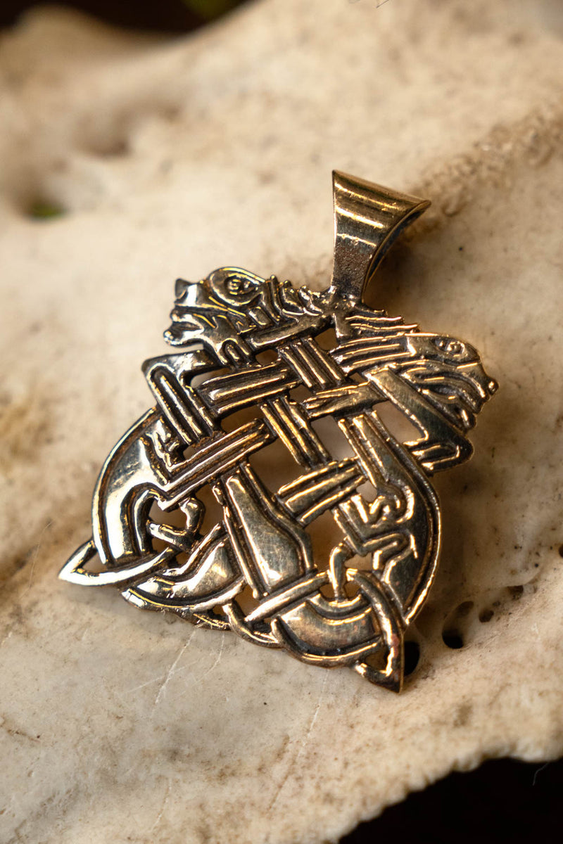 Cú Chulainn dog pendant, bronze