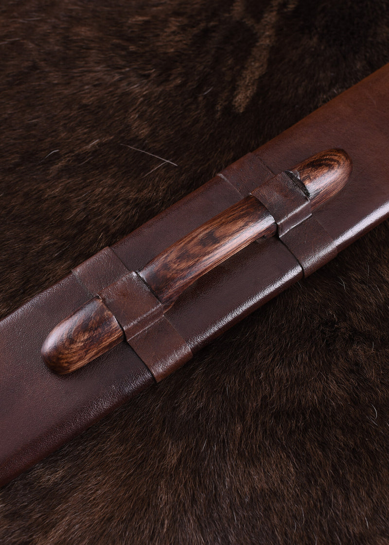 Sutton Hoo zwaard met emaille, semi-scherp