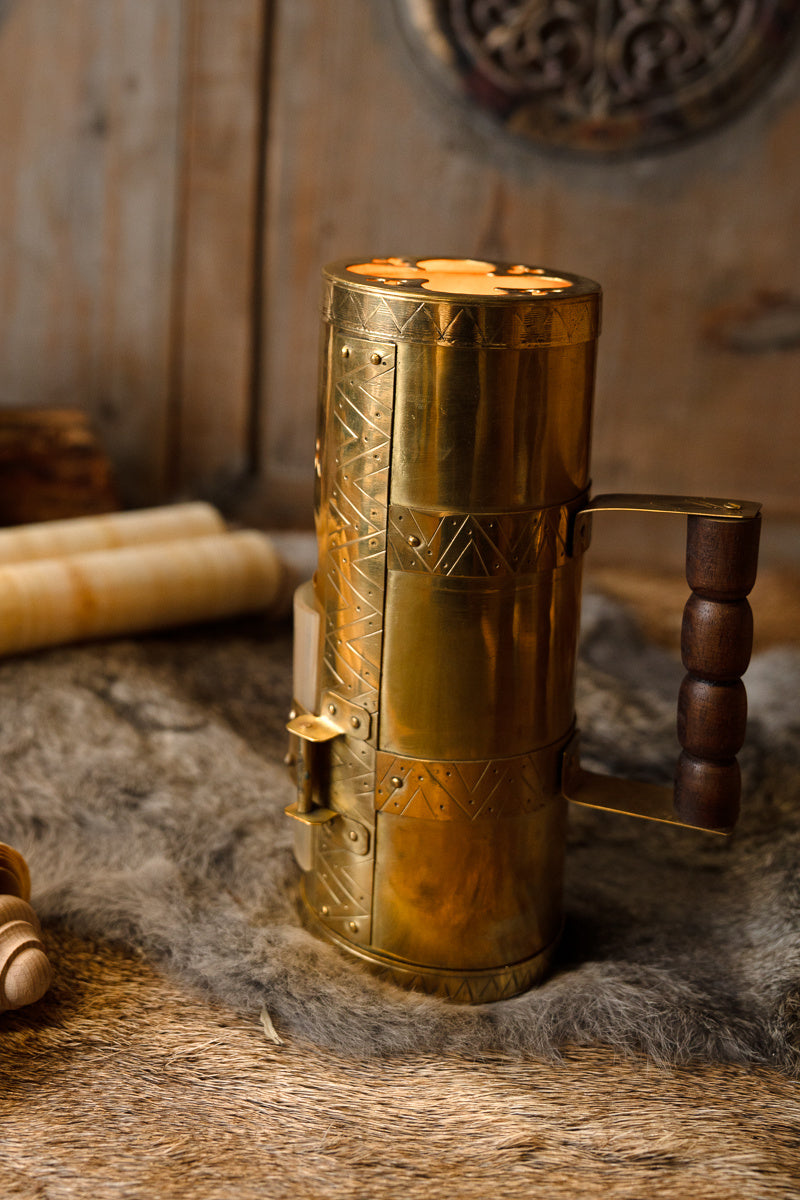 Lanterna del XIV secolo museo di Londra 