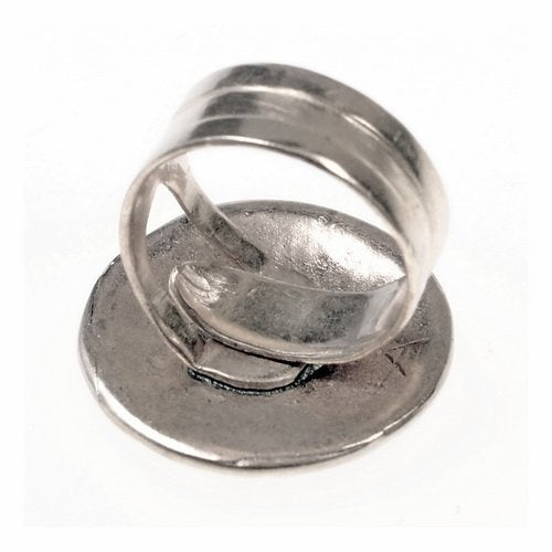 Keltische ring met trisquelion, verzilverd brons