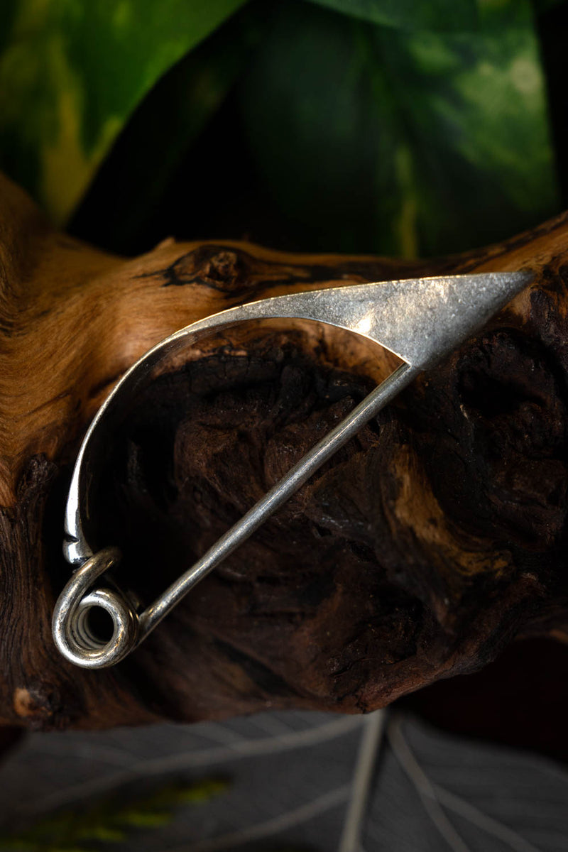 Keltische boogfibula 3e-1e eeuw v.Chr., verzilverd brons