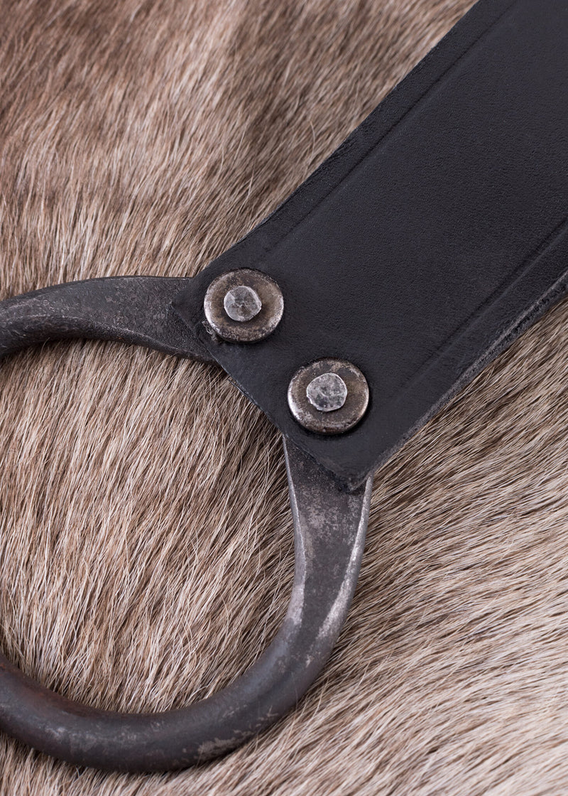 Authentic axe holder for belt