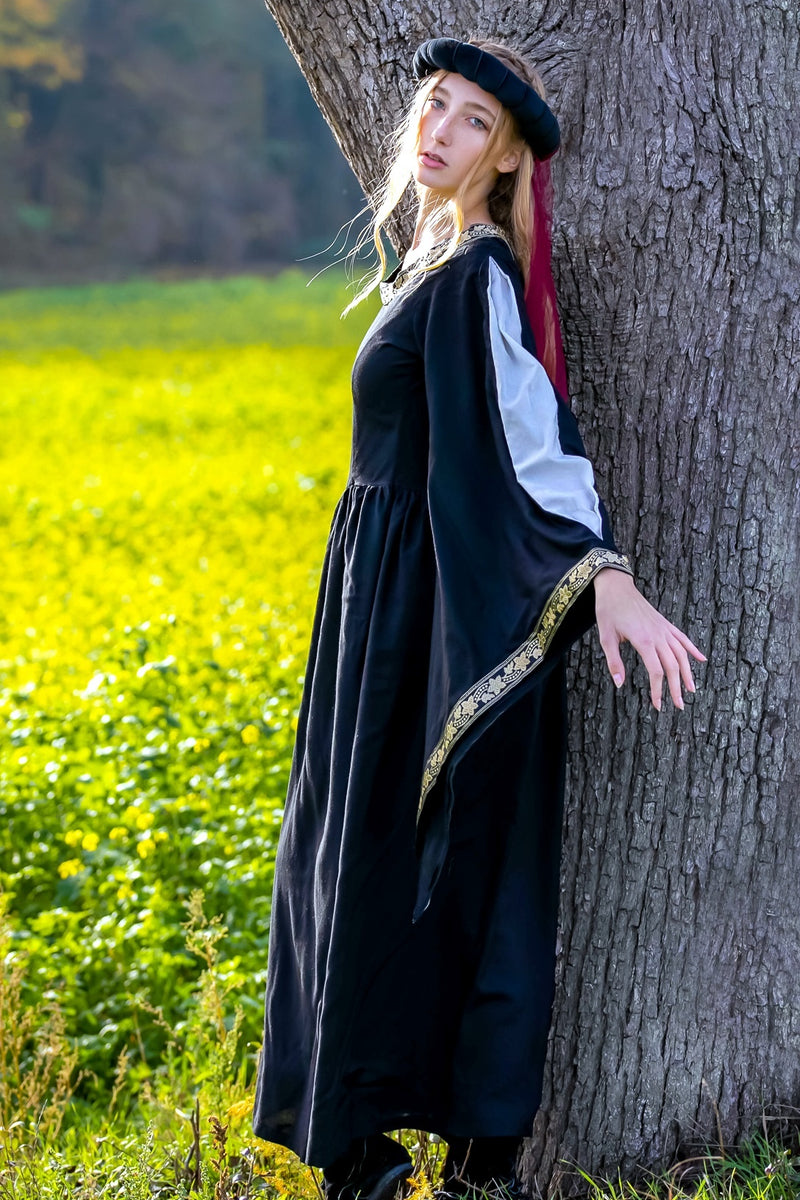 Jomfrukrans, sort–Rød 