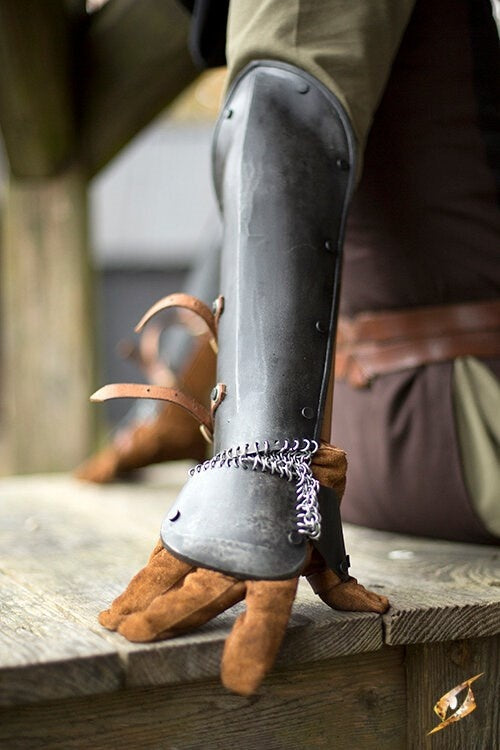 Bracers, forearm armor with chainmail, patinated, 1 mm