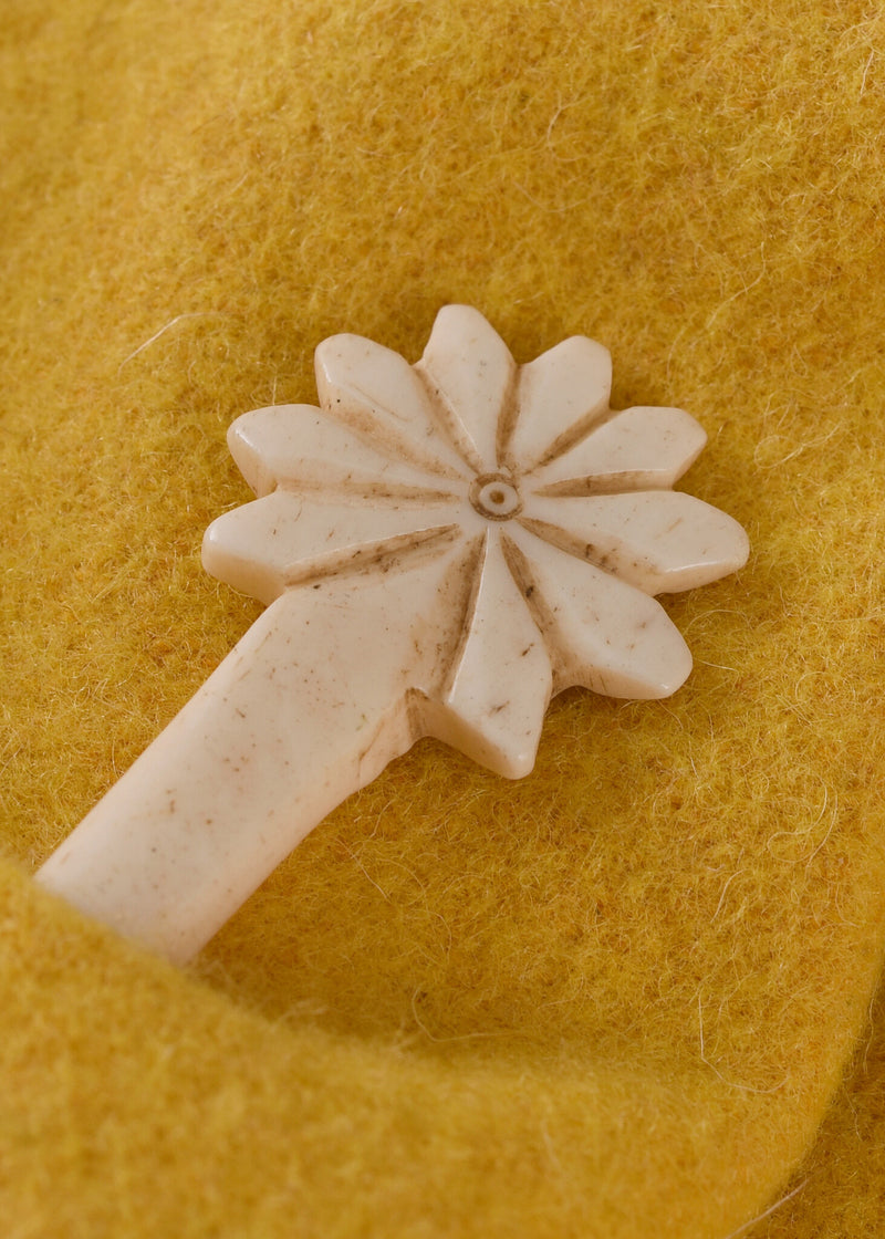 Roman hairpin with star, bone