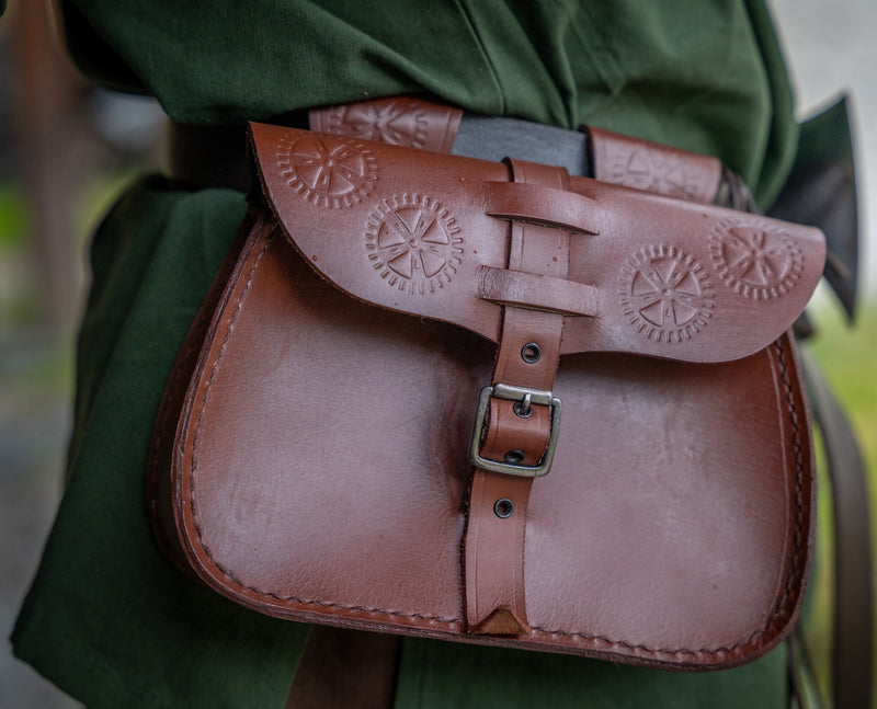 Bruinleren tasje zonnewiel