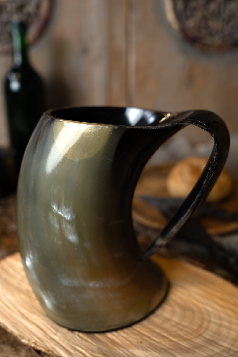 Tasse en corne avec motif celtique, 500-650 ml 