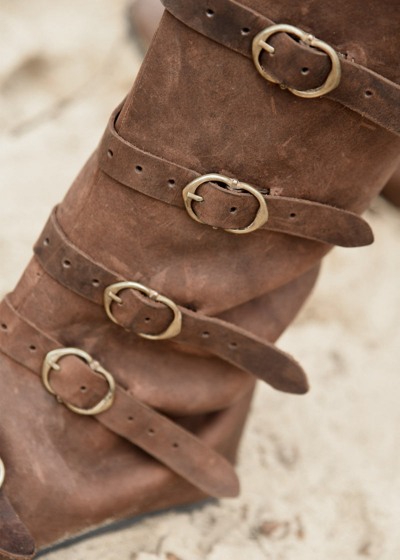 Laarzen met gespen, bruin