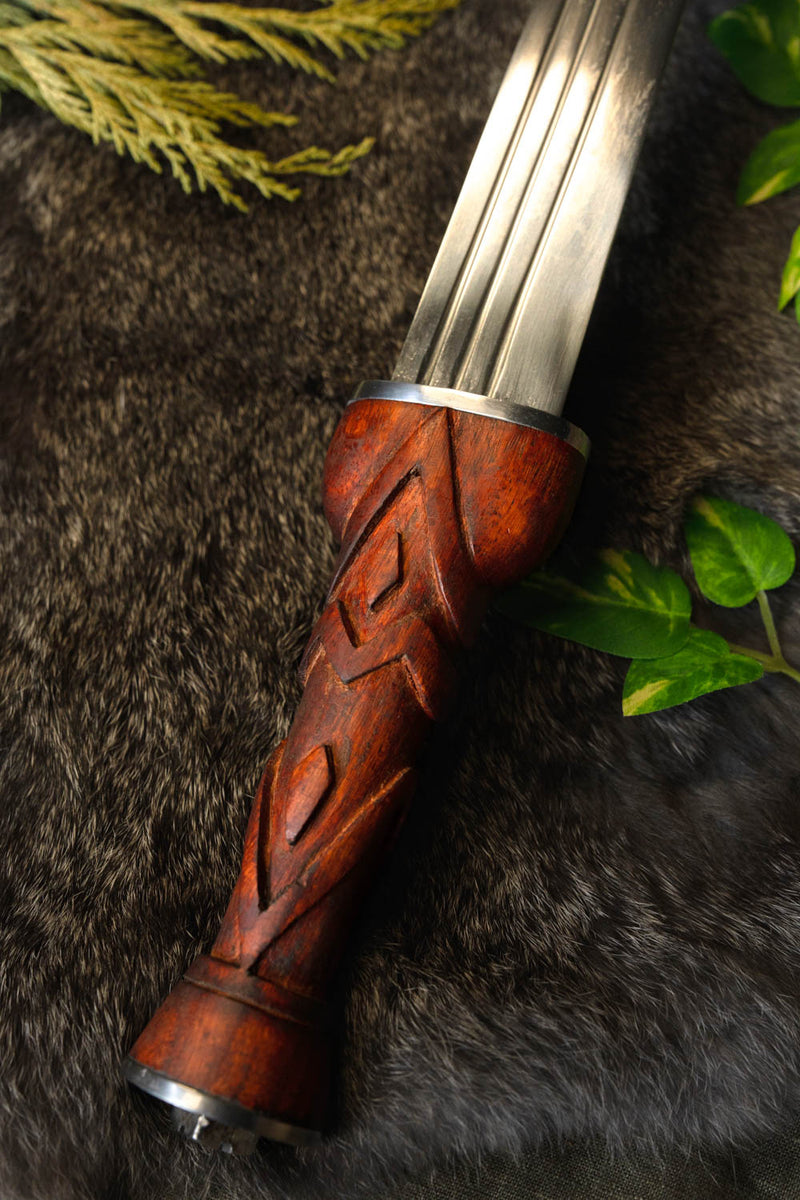 Highland Scottish dirk, semi-sharp
