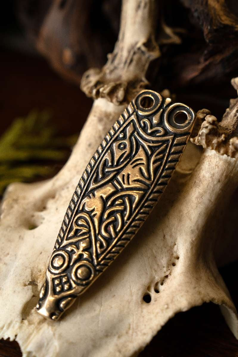 Anglo -Saxon Belt End Treghiddle