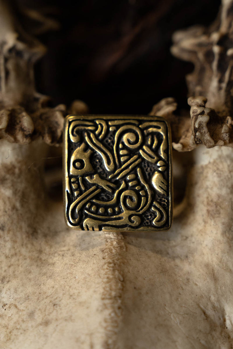 Riembeslag achteromkijkend beest