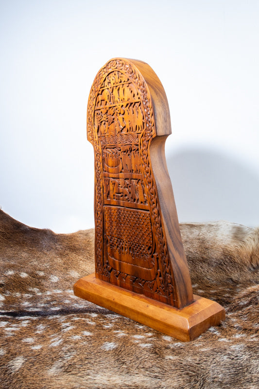 Houtsnijwerk Stora Hammars Vikingsteen