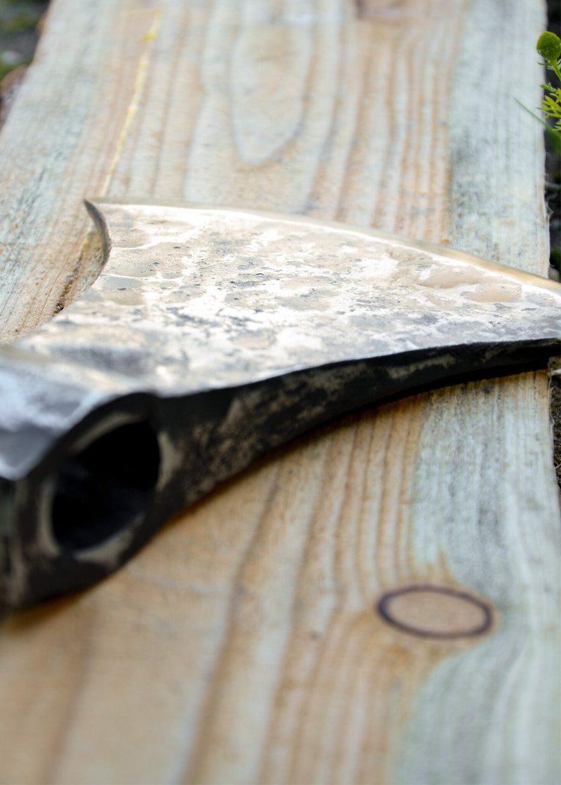 Deens vikingbijlblad, type M, semi-scherp