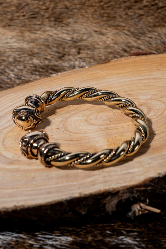 Keltische armband met spiralen, brons