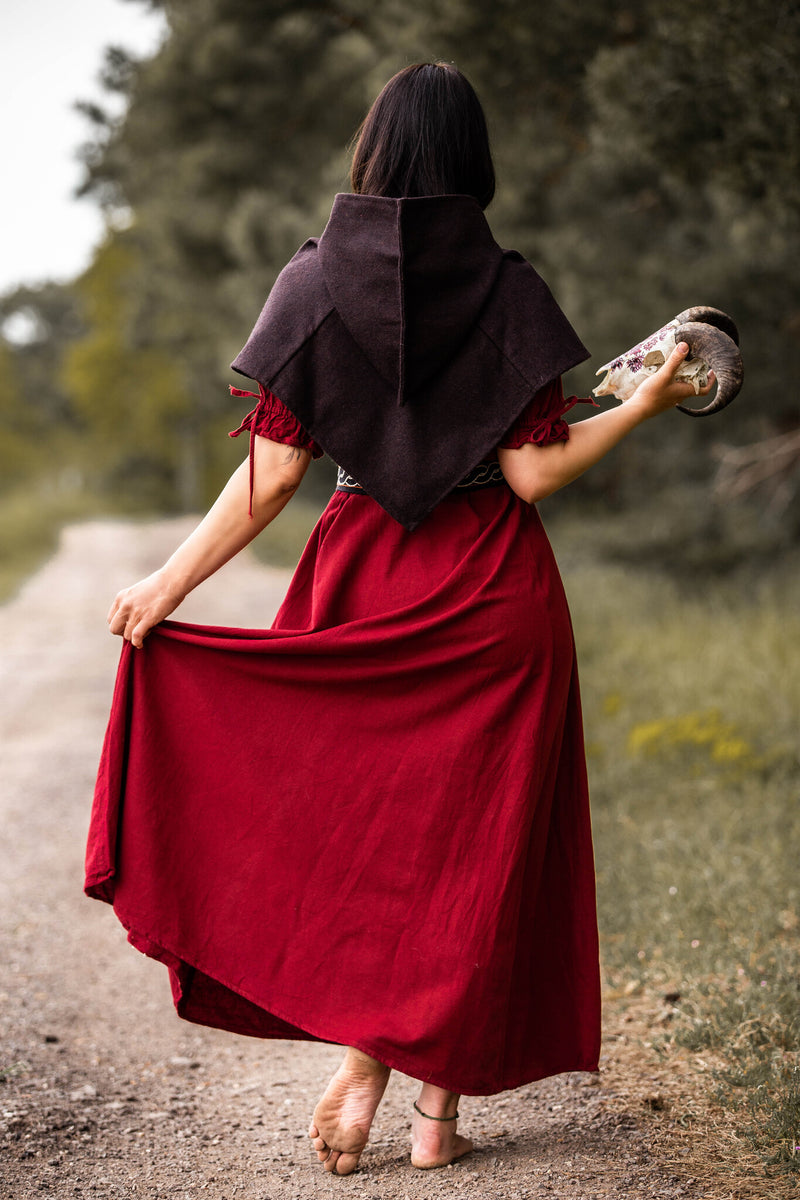 Skjoldehamm cappuccio Halfdan con lupo, marrone, misto lana 