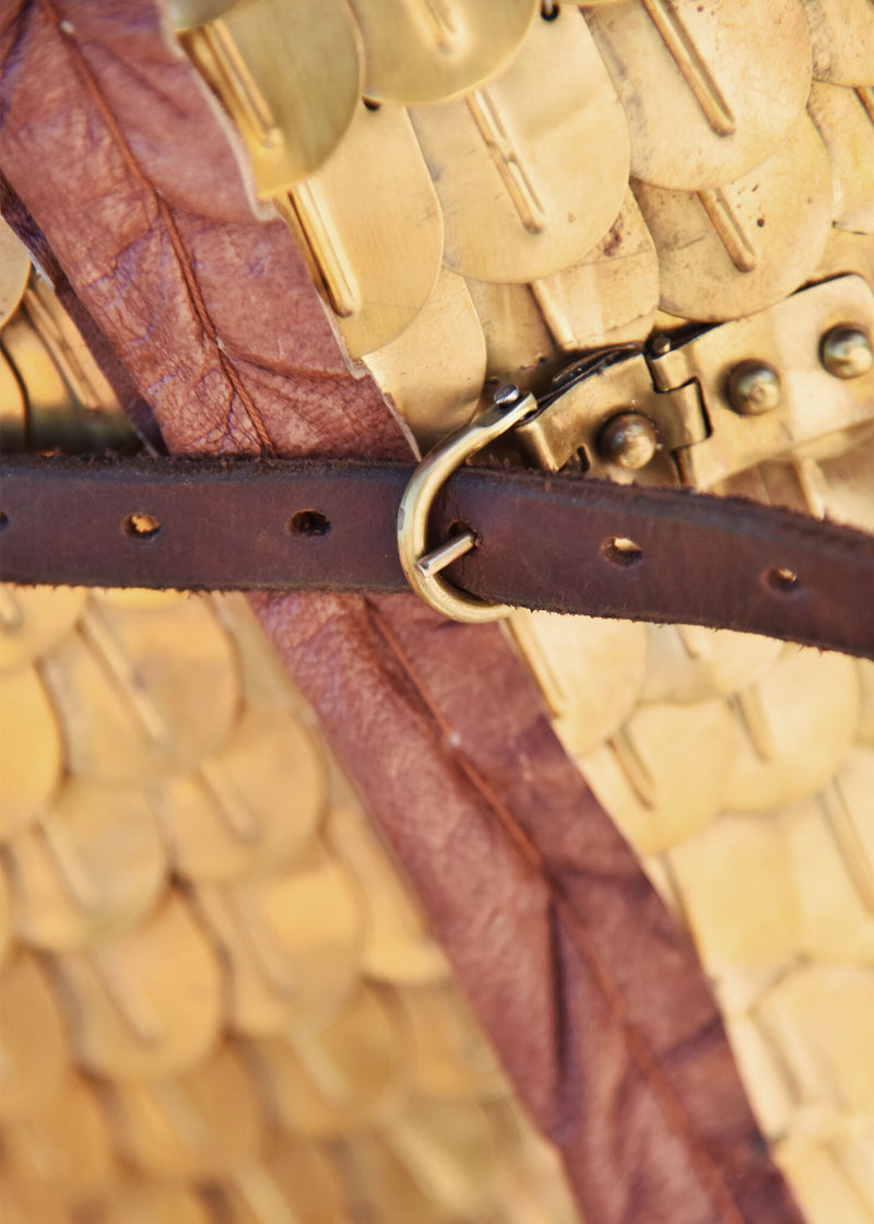 Schaalpantser, lorica squamata, messing