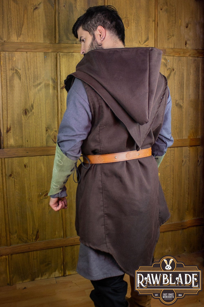 Karanthir Tuniek, bruin