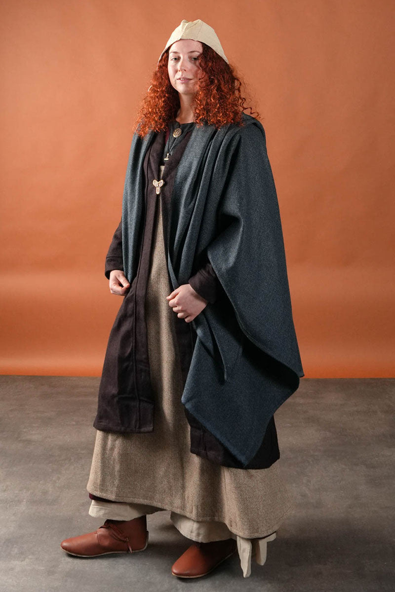 Birkamantel Aslaug, wolmix, bruin