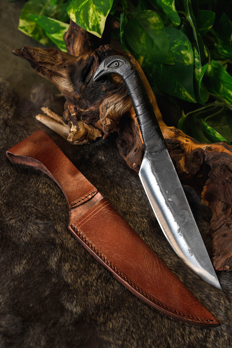 Celtic knife with bird motif, semi-sharp