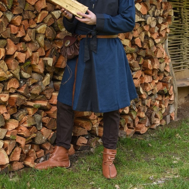 Middelalderlige benklæder med snørebånd, brun 