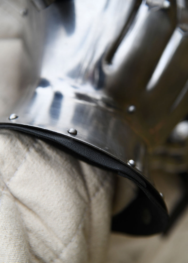 Zandloper handschoenen Wighelm, 1350-1410, 1.6 mm