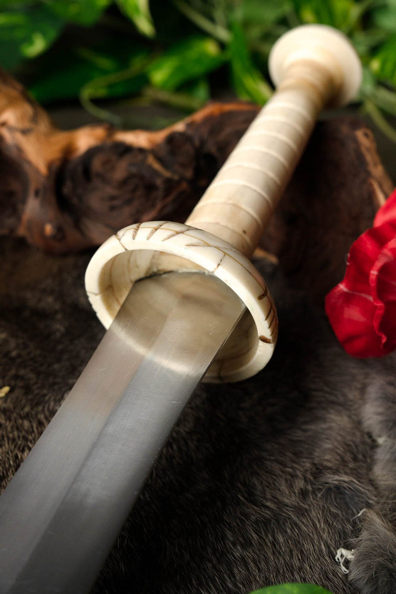 Gladiatorendolk Pompeii, semi-scherp