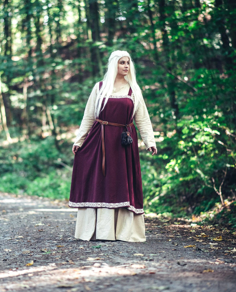 Hangeroc Svanhild, rood