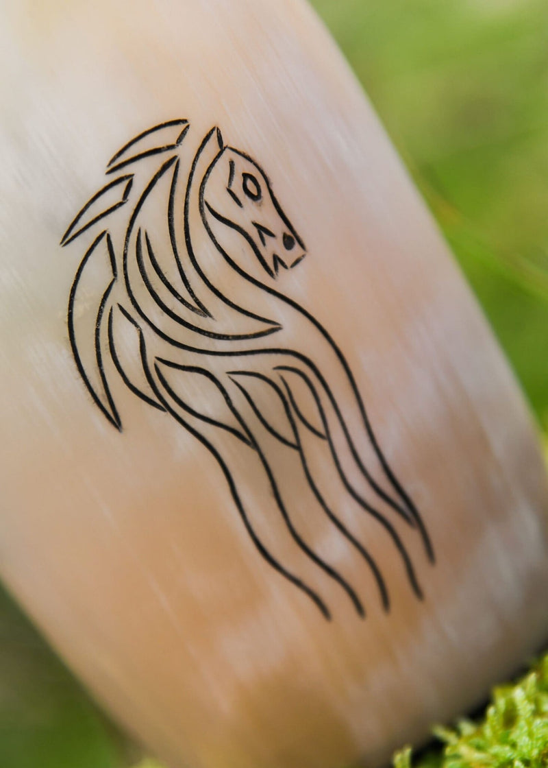 Horn drinking cup Epona, 100-200 ml