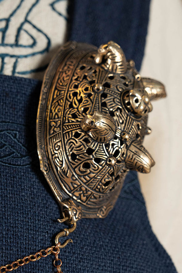 Viking sköldpaddsbrosch Birka, grav 860, brons, pris per styck 