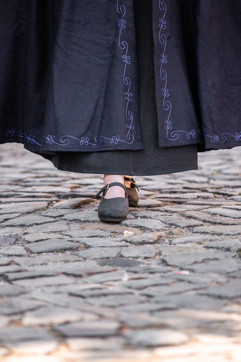 Haftowany kominek Damia, niebieski