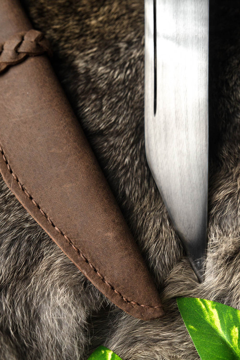 Mörk kortsax, halvvass 